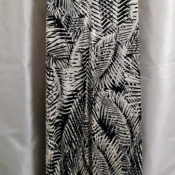 Mlle Gabrielle Plus Size Tropical Print High Neck Jewel Sheath Maxi Dress 2X - Picture 7 of 11